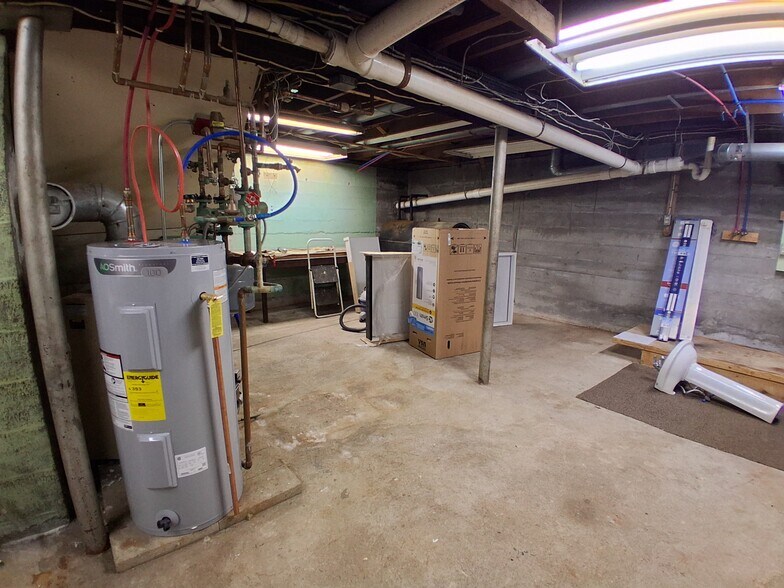 More Photos Of 327 Eddie Dowling Hwy, North Smithfield Apartments For Sale