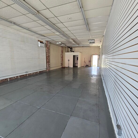 More Photos Of 4740 Whittier Blvd, East Los Angeles General Retail For Lease