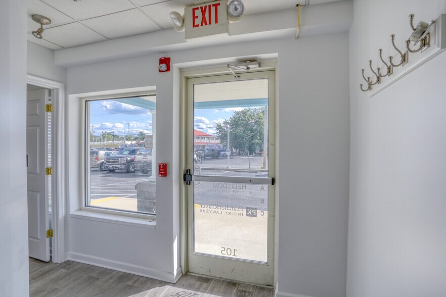 More Photos Of 110 Anglers Rd, Lewes Hotel For Sale