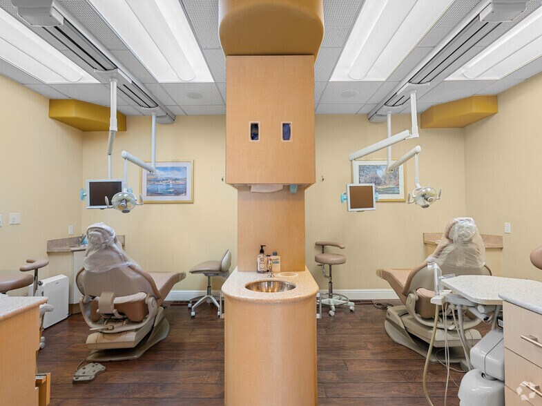 More Photos Of 652-670 E Santa Clara St, San Jose Medical For Sale