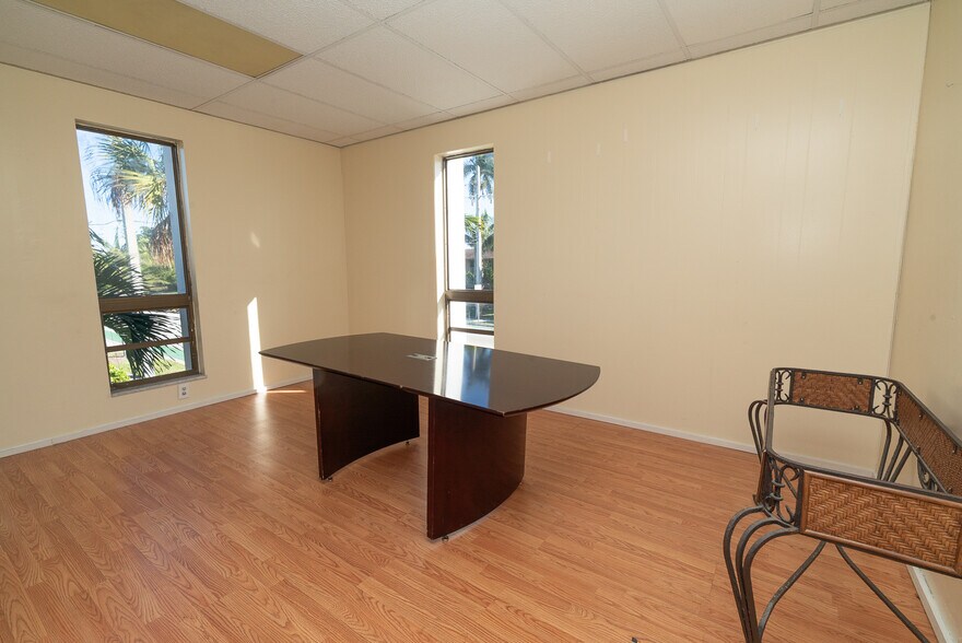 More Photos Of , Fort Lauderdale Office For Sale