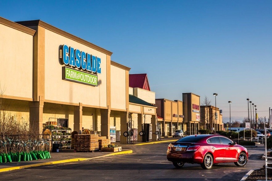 More Photos Of 598 N Wilbur Ave, Walla Walla Supermarket For Lease