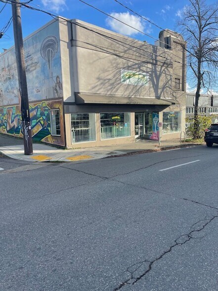 More Photos Of 6516 NE Roosevelt Way, Seattle Storefront For Lease