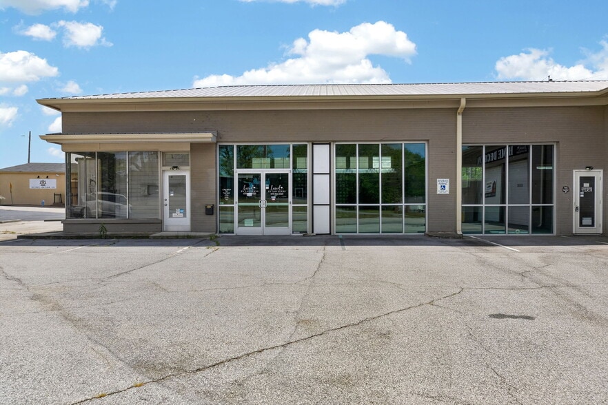 More Photos Of 116 W Bankhead Hwy, Villa Rica Storefront Retail Office For Sale