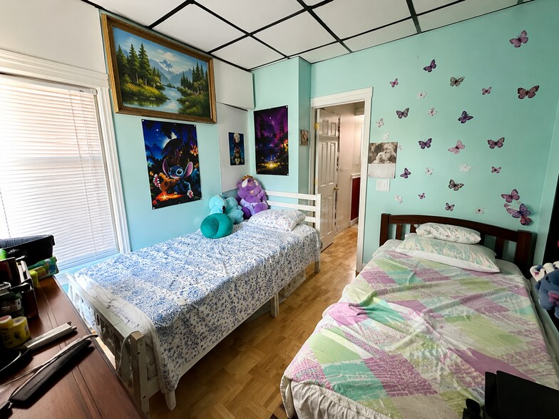 More Photos Of 606 11th St, Union City Apartments For Sale