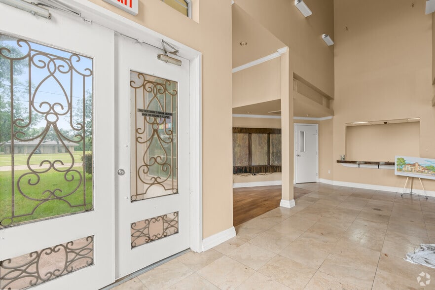 More Photos Of 2628 Matlock Rd, Arlington Medical For Sale