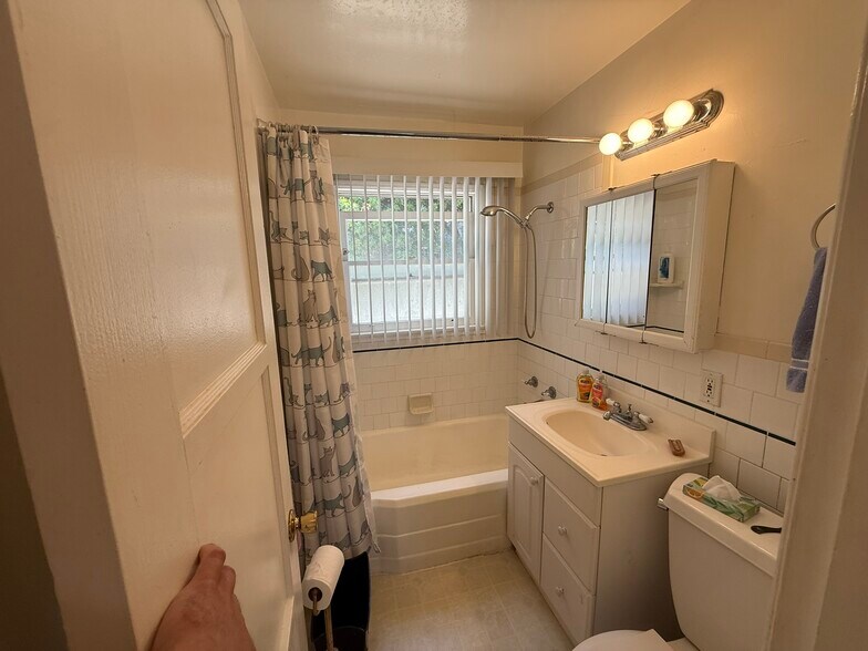 More Photos Of 440-446 Bonair St, La Jolla Apartments For Sale