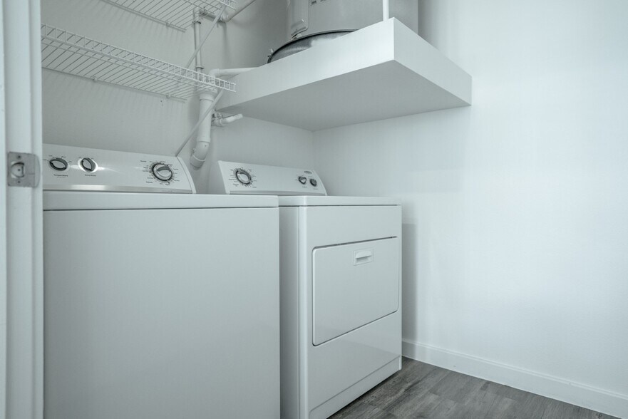 More Photos Of 127 E Riverside Dr, Austin Apartments For Lease