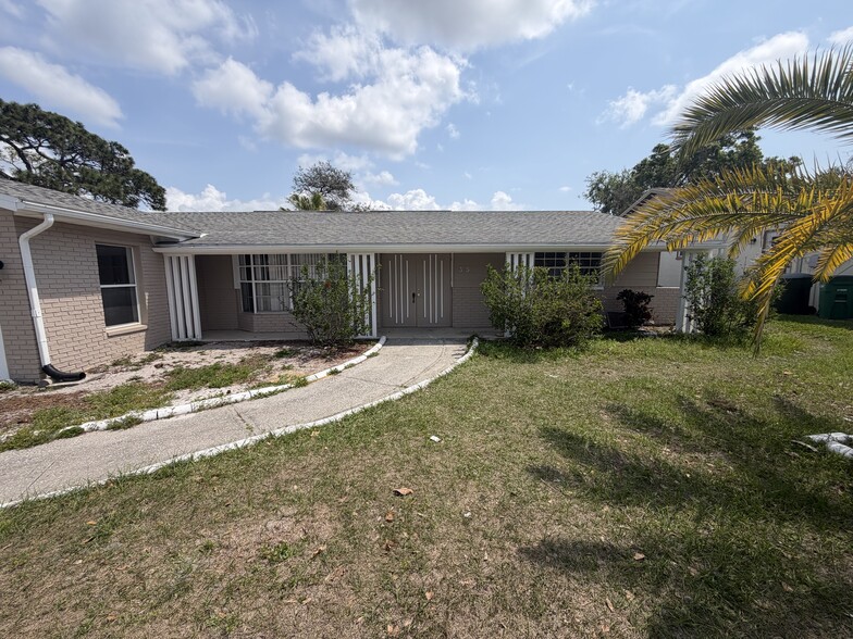 More Photos Of 35 Harbor Woods Cir, Safety Harbor Specialty For Sale