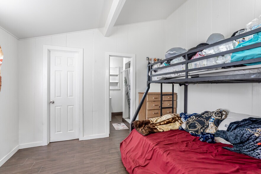 More Photos Of 136 N Garfield Ave, Oxnard Apartments For Sale