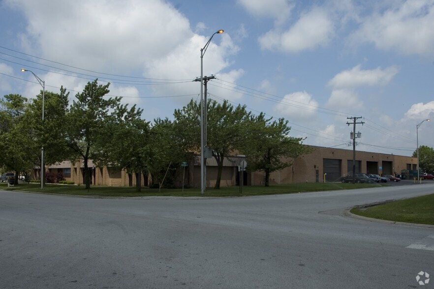 More Photos Of 510 W 172nd St, South Holland Manufacturing For Lease