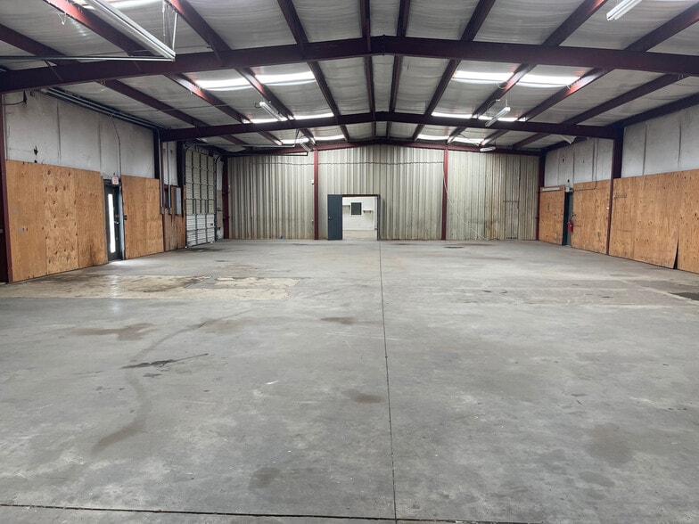 More Photos Of 1850 Joy Lake Rd, Morrow Warehouse For Lease