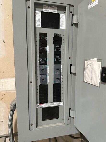 More Photos Of 671 Willow Pass Rd, Pittsburg Warehouse For Lease