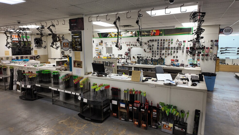 More Photos Of 45 Job Corp Rd, Pine Knot Flex For Sale