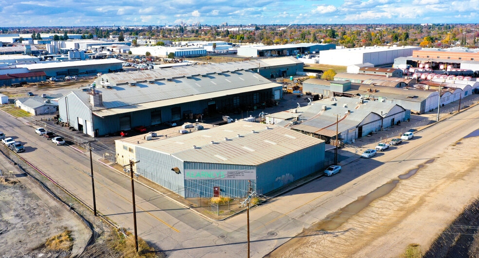 Primary Photo Of 2660 S Dearing Ave, Fresno Manufacturing For Lease