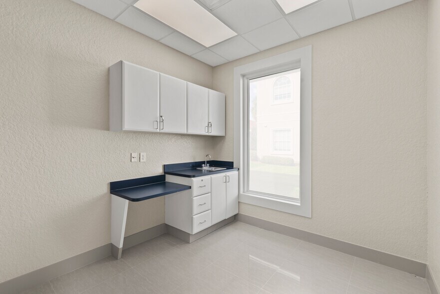 More Photos Of 431 N Kirkman Rd, Orlando Medical For Lease