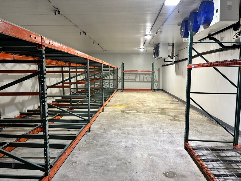 More Photos Of 1846-1848 NW 22nd St, Miami Warehouse For Lease