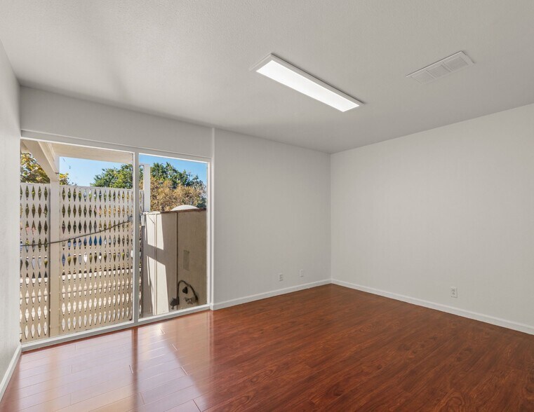 More Photos Of 556 N 1st St, San Jose Medical For Sale