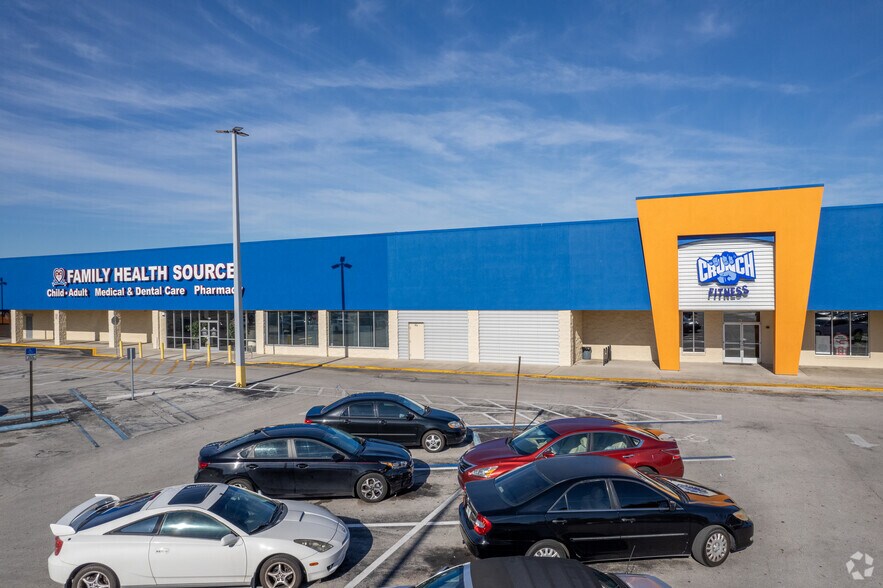 Primary Photo Of 1200 Deltona Blvd, Deltona General Retail For Sale