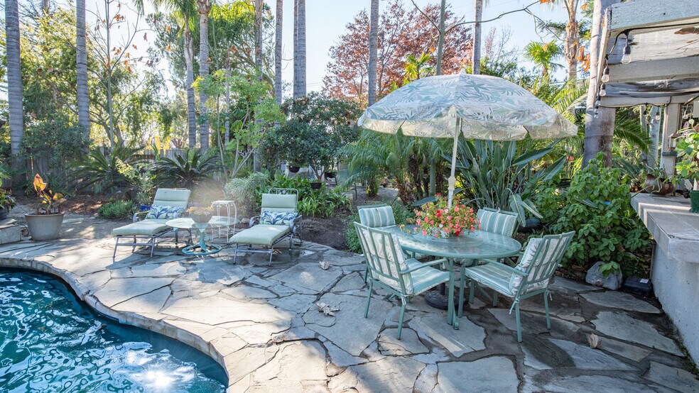 More Photos Of 1403 Rowena Way, Sacramento Specialty For Sale