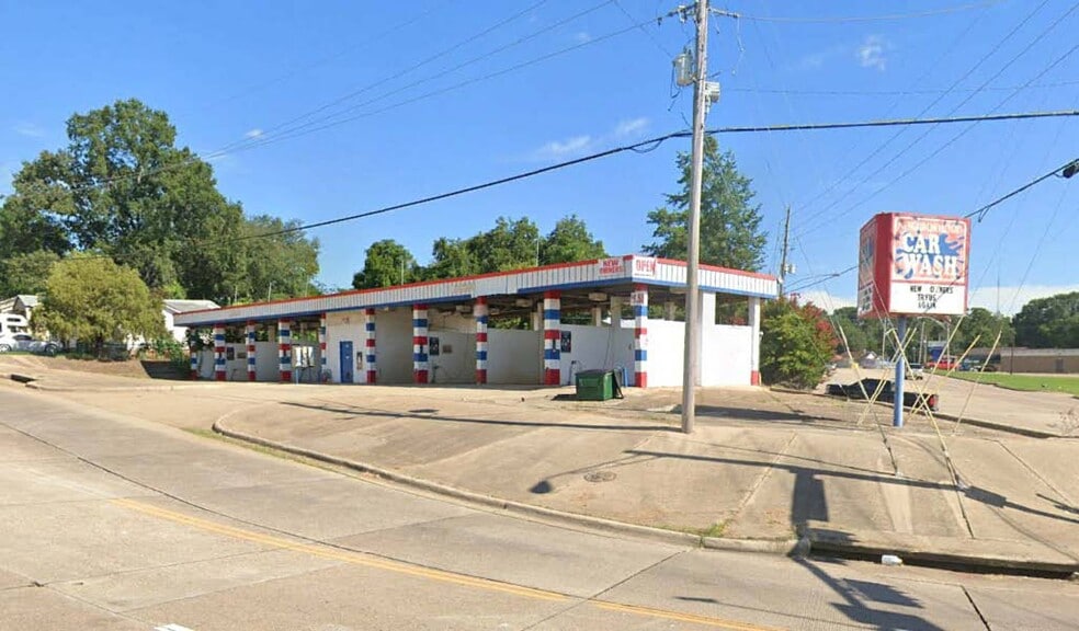 More Photos Of 1702 W 7th St, Texarkana Carwash For Sale