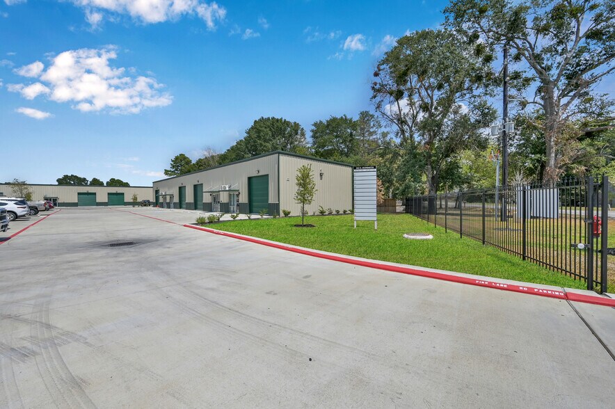 Primary Photo Of 503 Hufsmith, Tomball Warehouse For Lease
