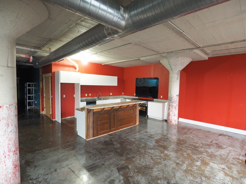 More Photos Of 2400 S Jefferson Ave, Saint Louis Office For Lease