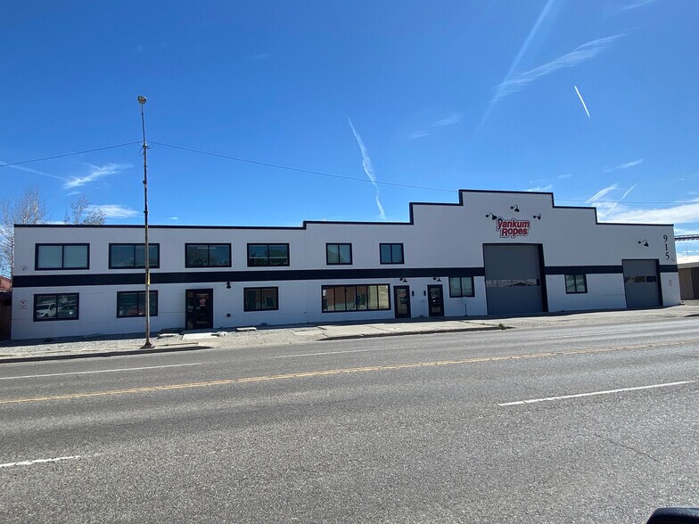 Primary Photo Of 915 Overland Ave, Burley Distribution For Sale