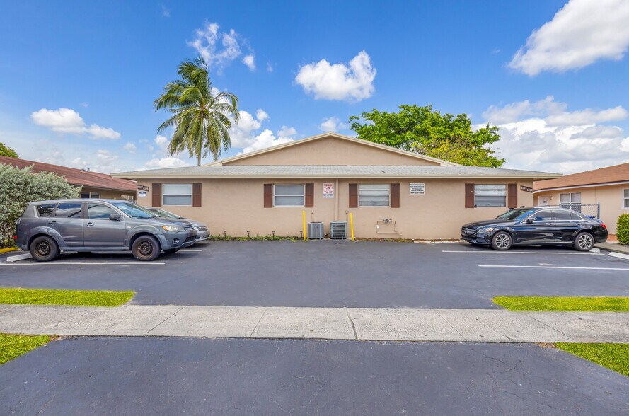 Primary Photo Of 5321 NW 22nd St, Lauderhill Apartments For Sale