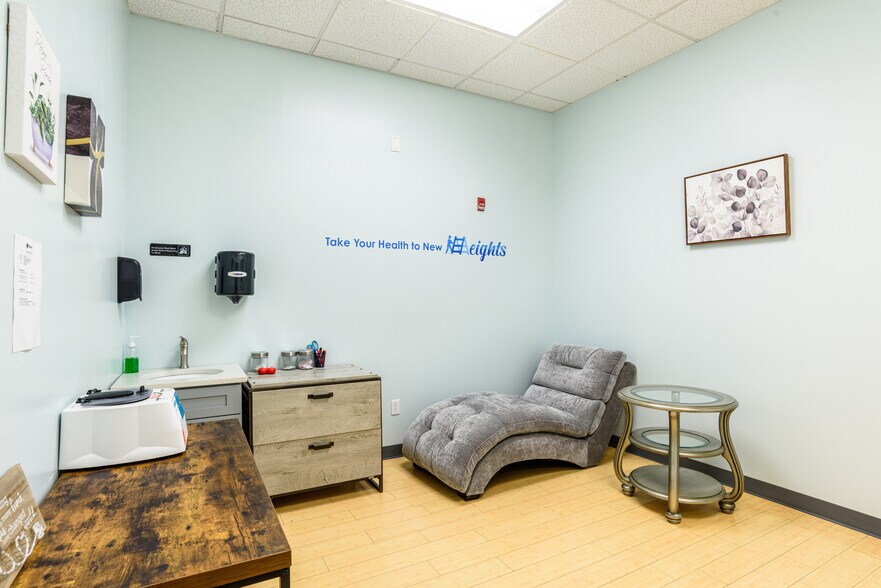 More Photos Of 100 Corporate Dr, Trumbull Office For Sale