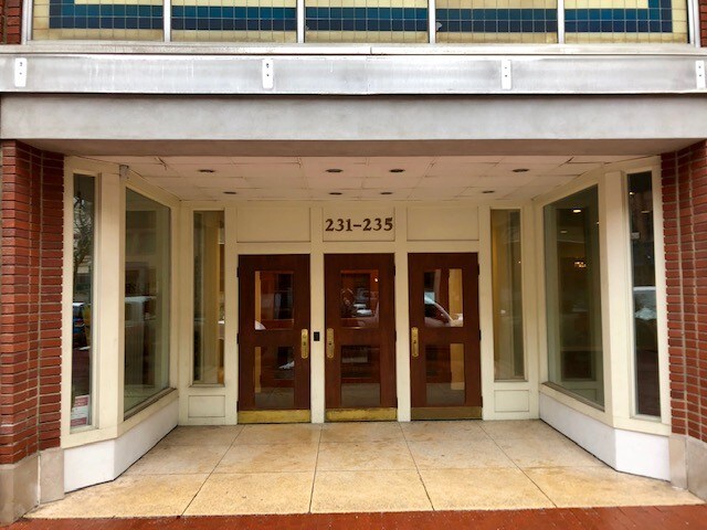 More Photos Of 231 Capitol St, Charleston Office For Lease