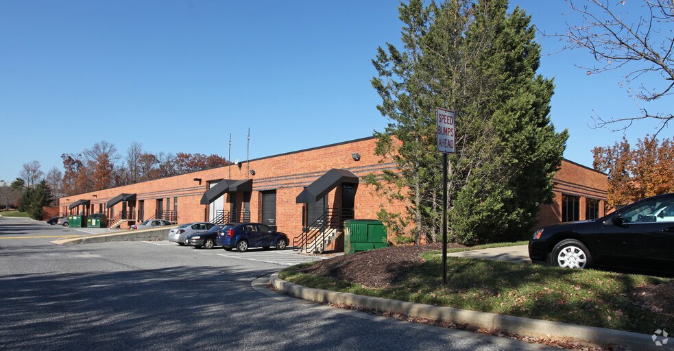 More Photos Of 7130 Columbia Gateway Dr, Columbia Light Distribution For Lease