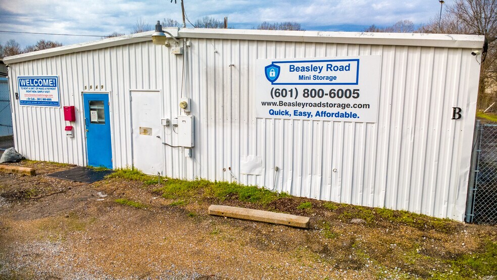 More Photos Of 5849 N Commerce Plz, Jackson Self Storage For Sale