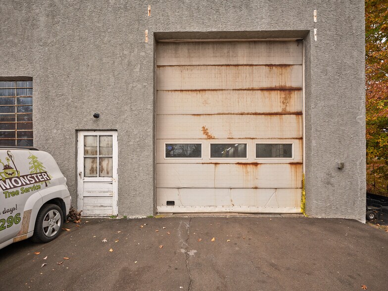 More Photos Of 522 Bustleton Pike, Churchville Auto Repair For Sale