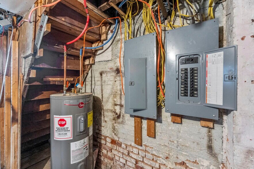 More Photos Of 368-370 Summer Ave, Newark Apartments For Sale