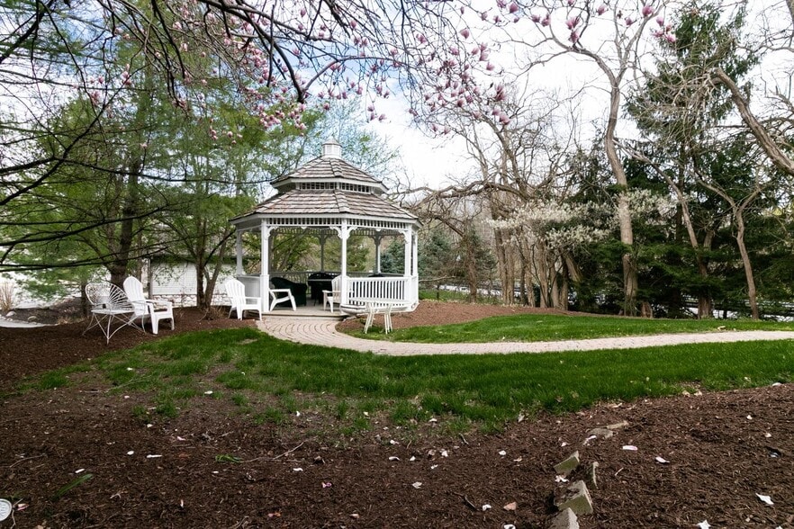 More Photos Of 3158 S State Road 2, Valparaiso Hotel For Sale