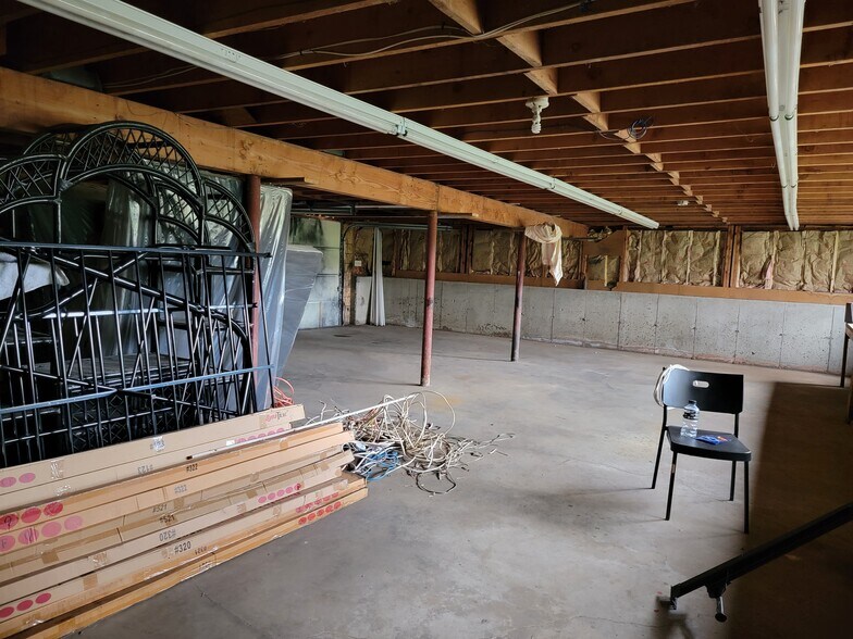 More Photos Of 1575 Thomaston Ave, Waterbury Storefront For Lease