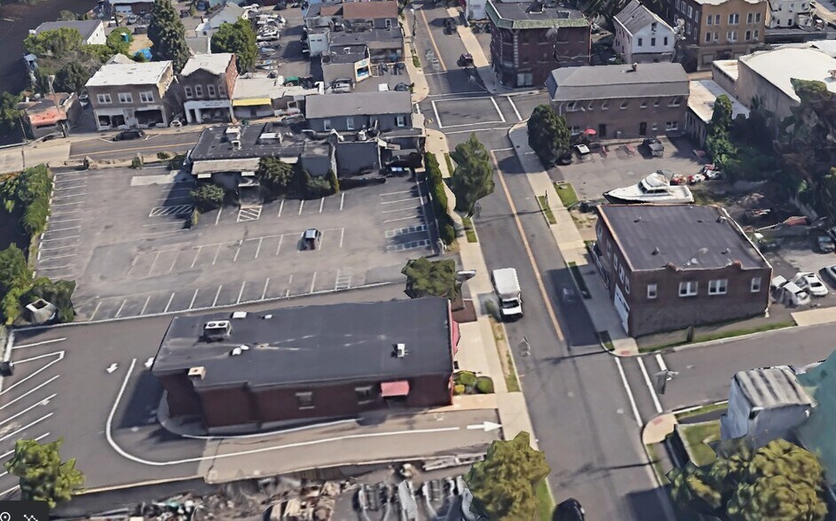 More Photos Of 111 Mill St, Greenwich Storefront Retail Office For Sale