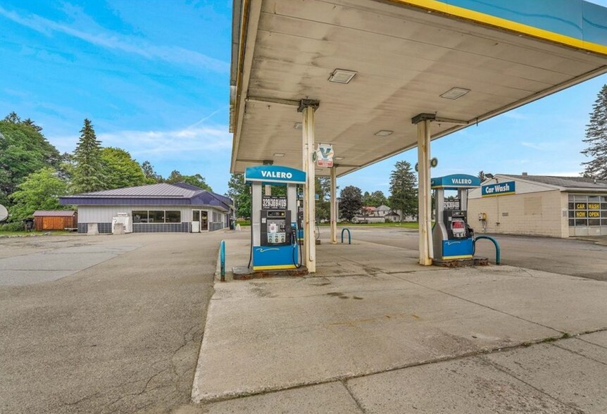 More Photos Of 87 N Main St, Franklinville Service Station For Lease
