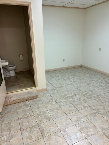 More Photos Of 1619 Hampton Ave NW, Aiken Office For Lease
