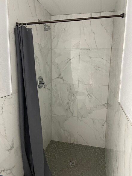 More Photos Of 1816 57th St, Sarasota Warehouse For Sale