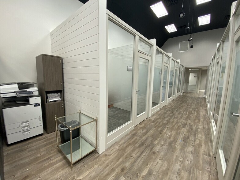 More Photos Of 186 N Palafox St, Pensacola Coworking Space