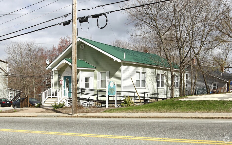 More Photos Of 72 W Broadway, Derry Medical For Sale