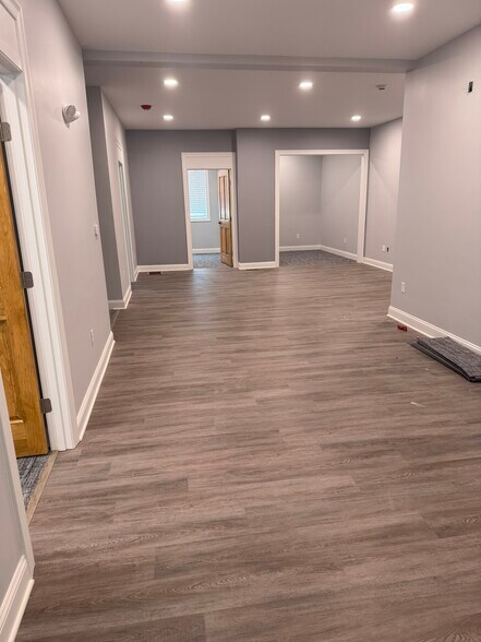 More Photos Of 33 College Hill Rd, Warwick Office For Lease