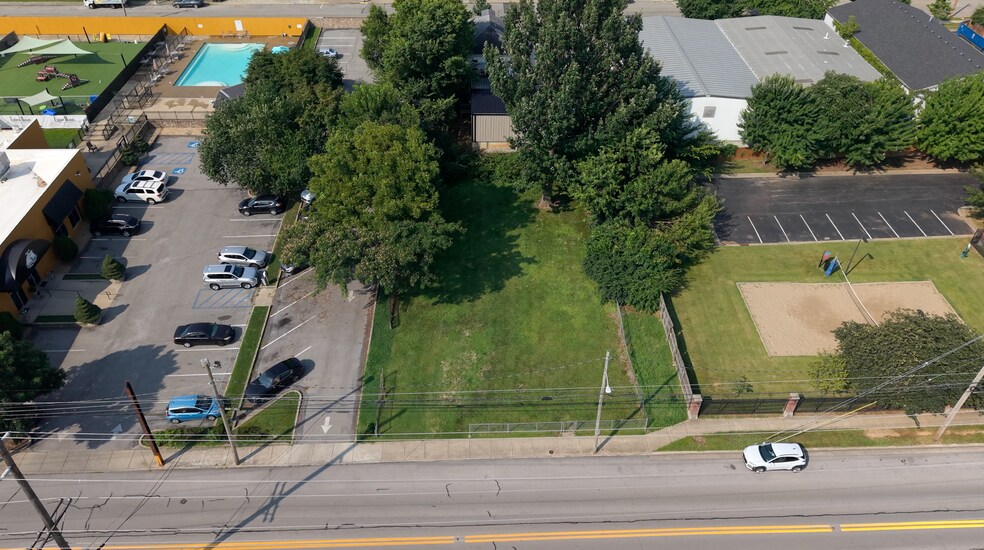 More Photos Of 475 Angliana Ave, Lexington Warehouse For Lease