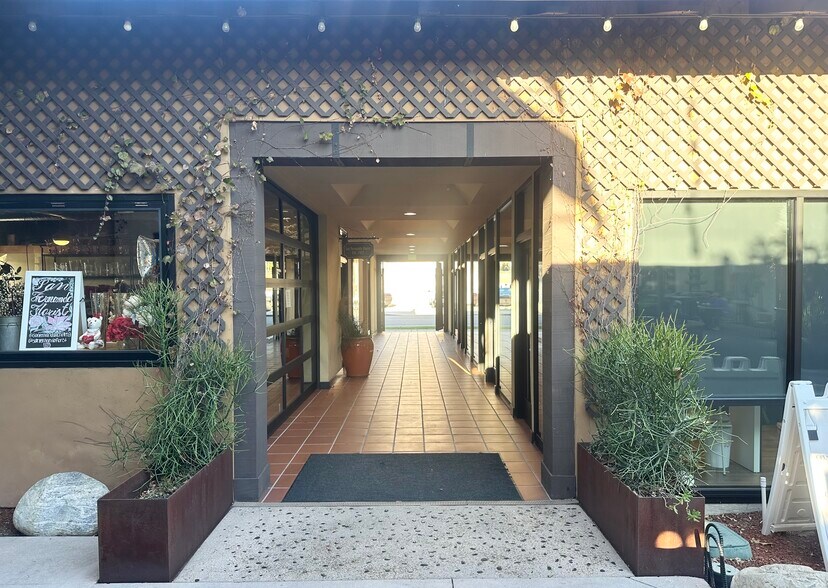 More Photos Of 241 N Maclay Ave, San Fernando Storefront For Lease