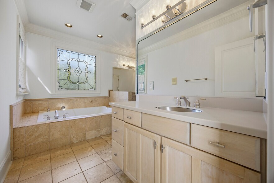 More Photos Of 574 East Ave NE, Atlanta Multifamily For Sale