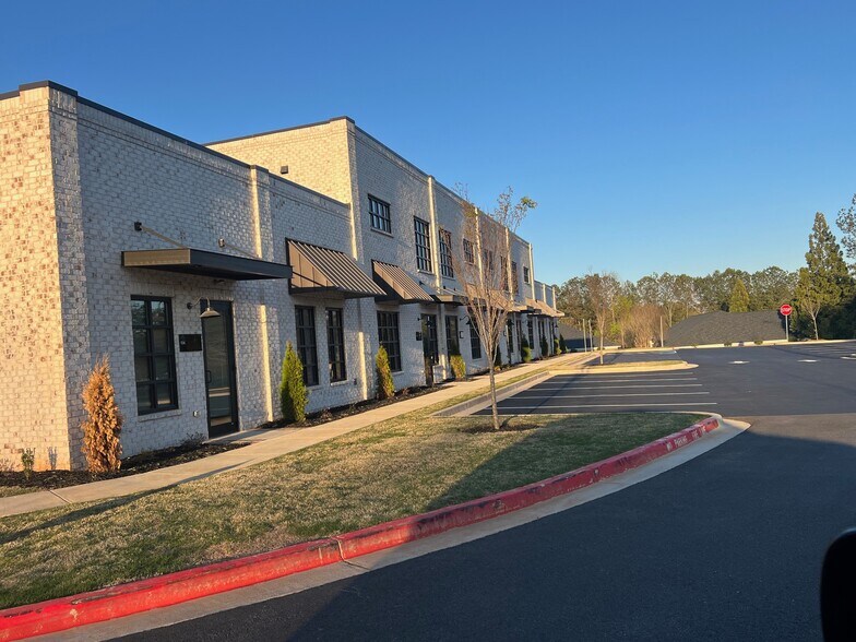 More Photos Of 1740 Grassland Pky, Alpharetta Office For Sale