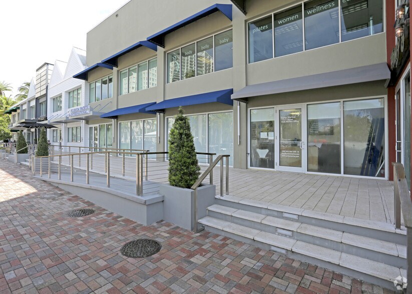 More Photos Of 2550 S Bayshore Dr, Coconut Grove Office For Lease