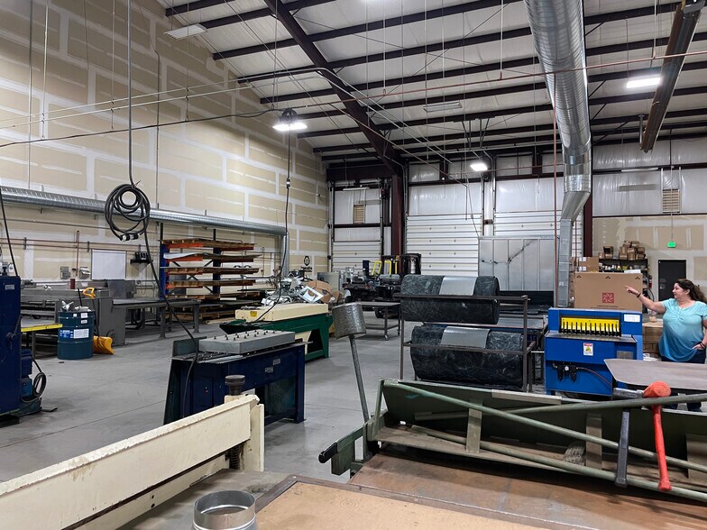 More Photos Of 9669 Havana St, Commerce City Manufacturing For Lease